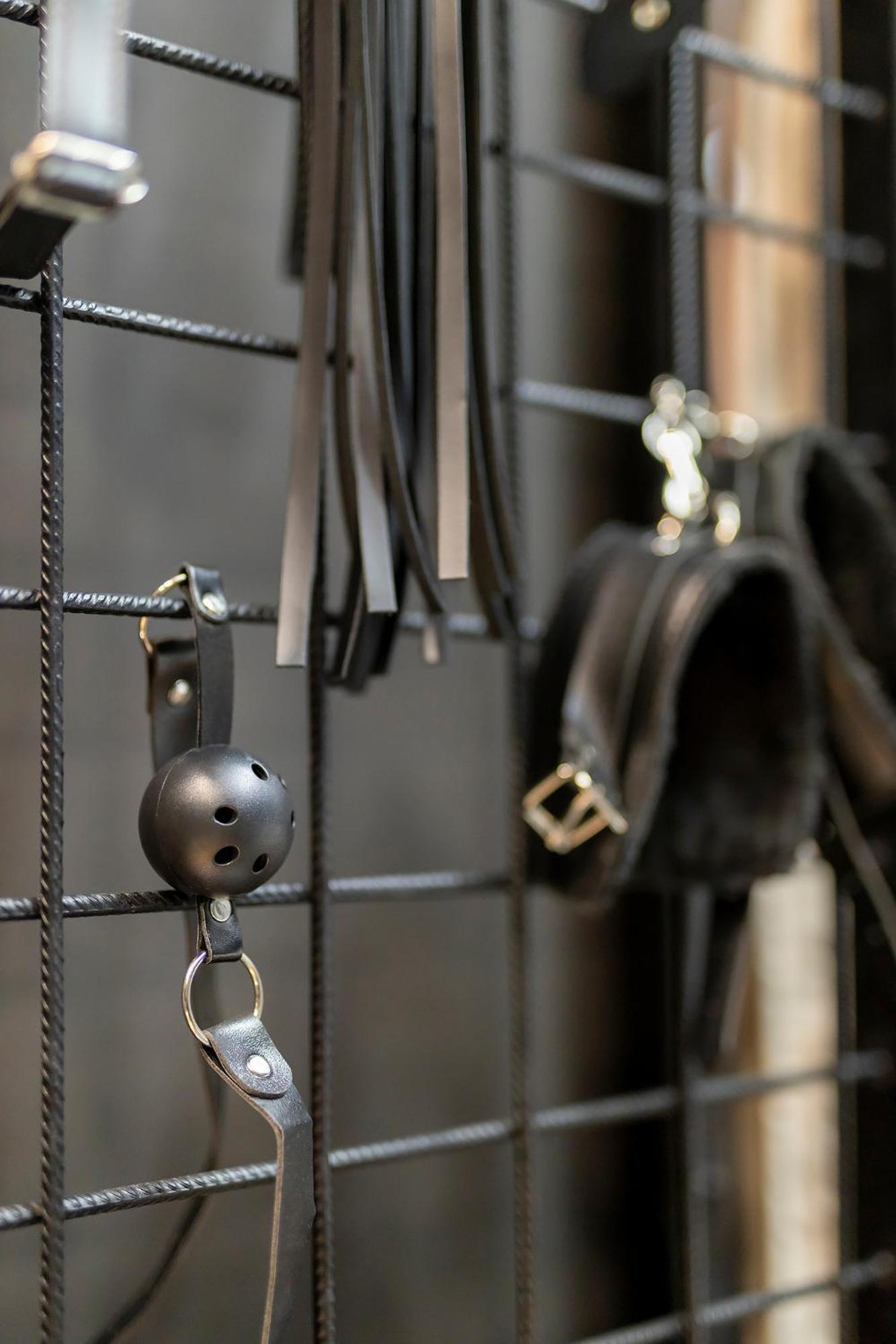 Secret Bdsm Apartment *