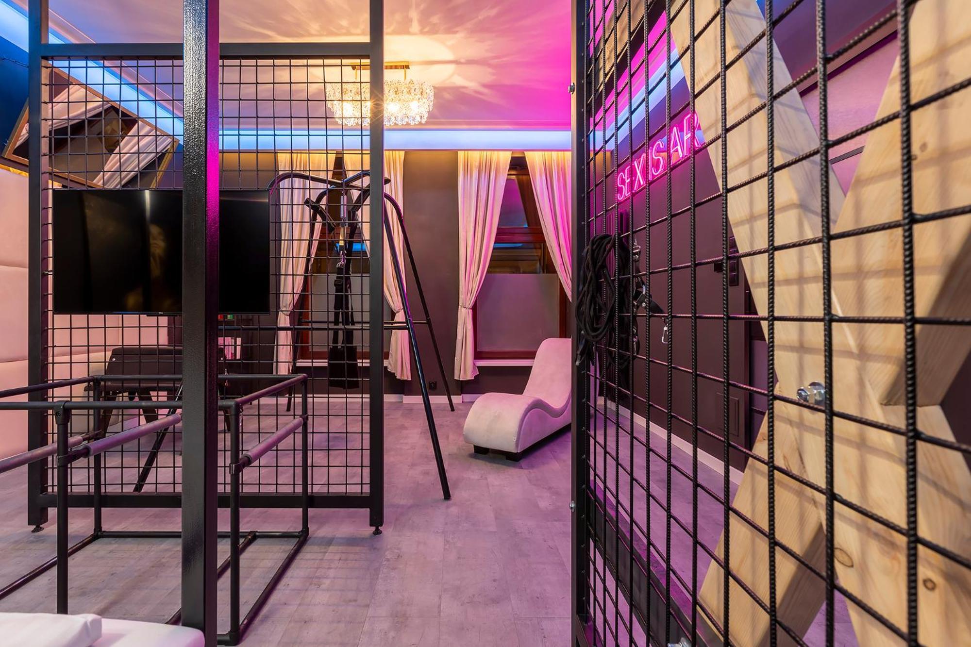 Apartment Secret Bdsm *