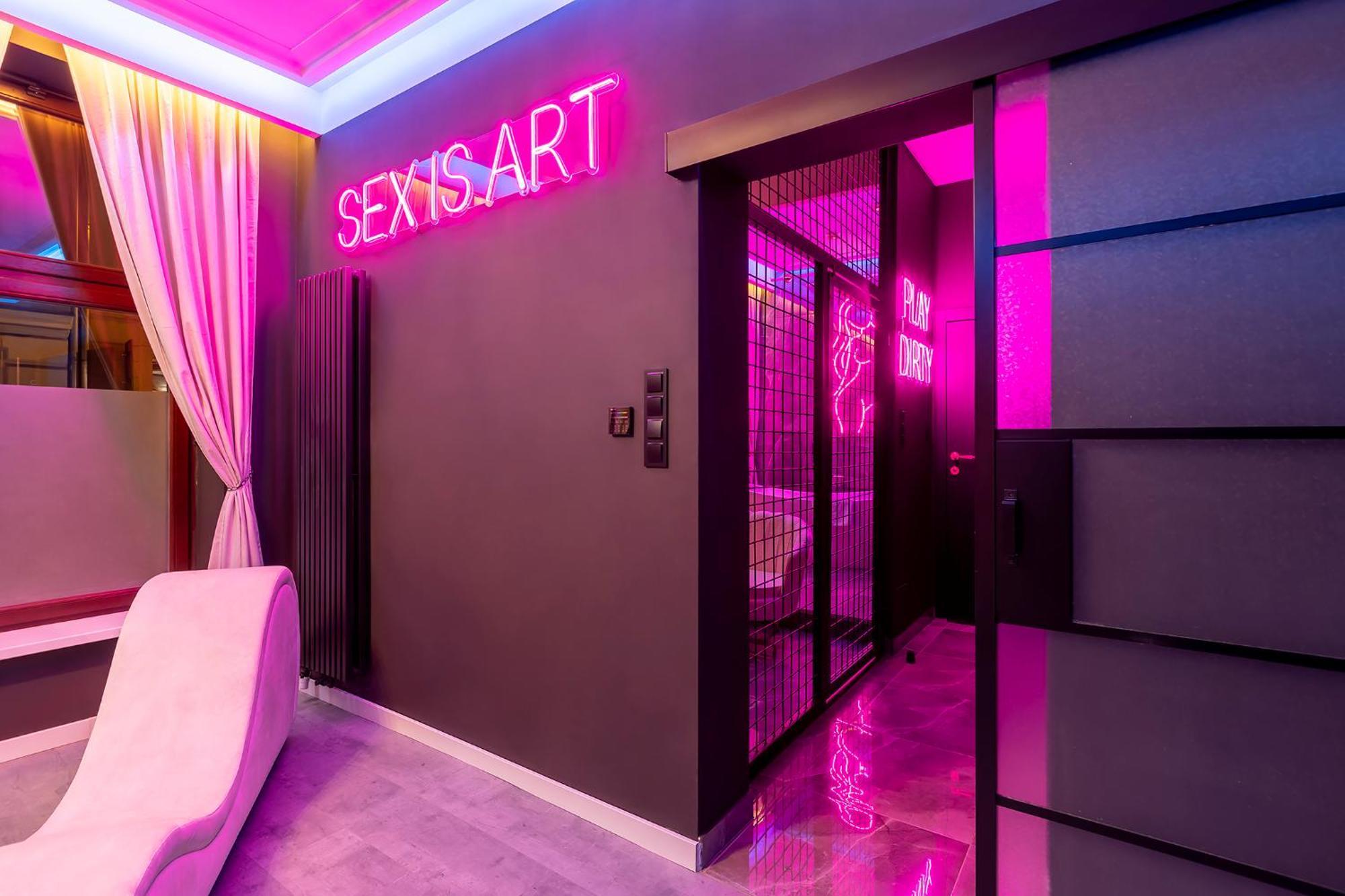 Apartment Secret Bdsm *
