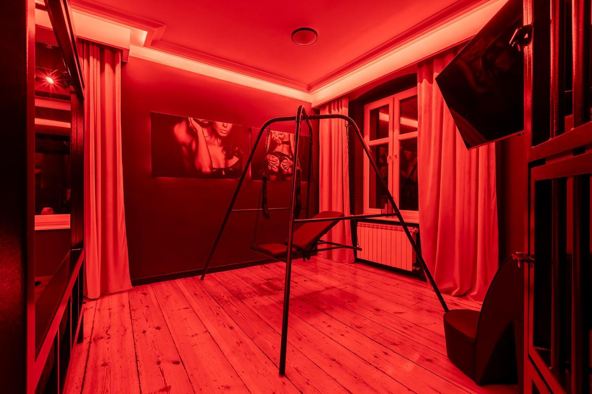 Apartment Secret Bdsm *