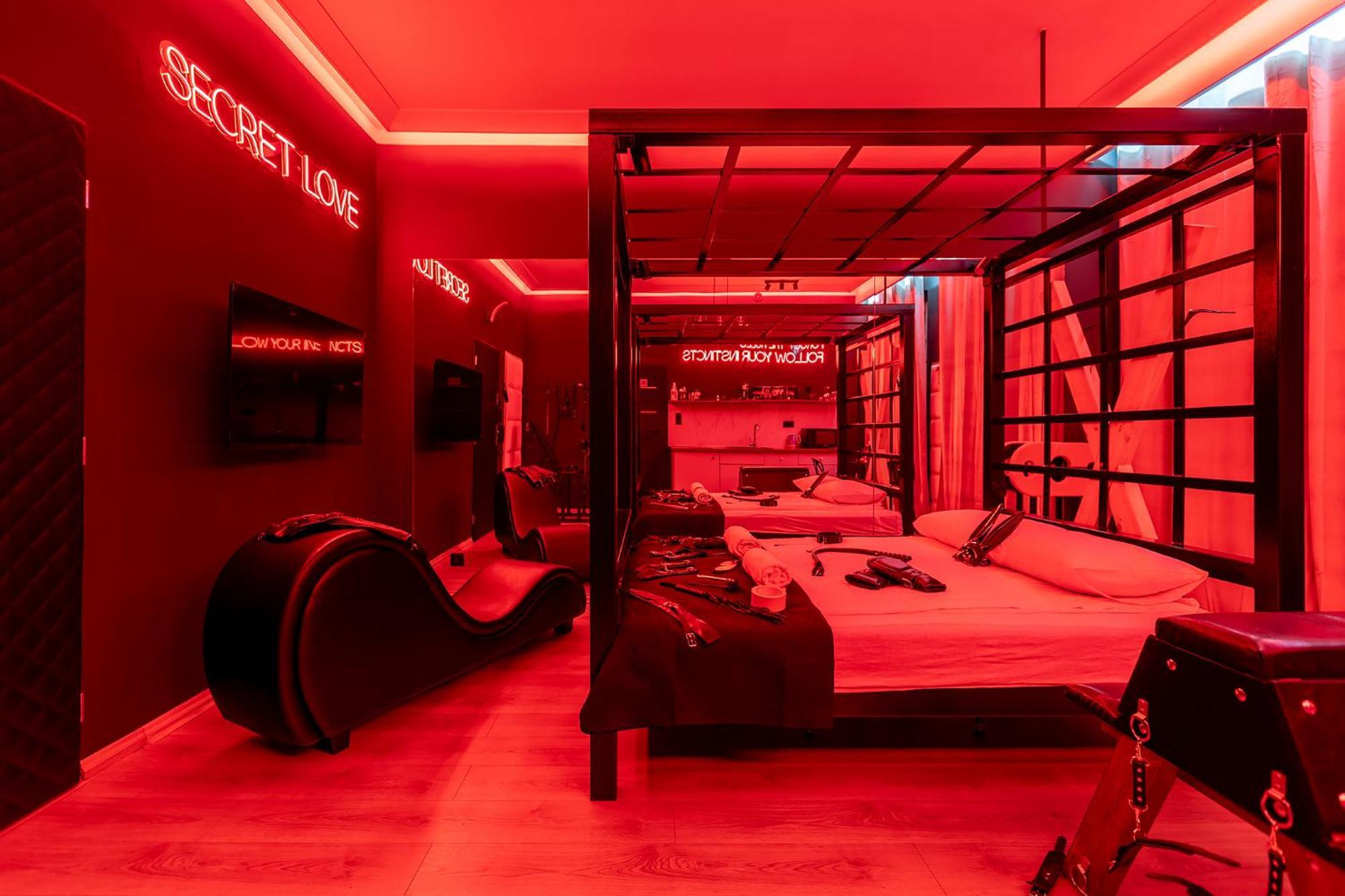 Apartment Secret Bdsm *